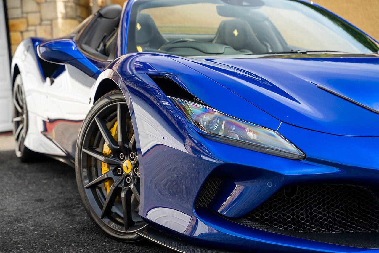 Ferrari F8 Tributo view 32
