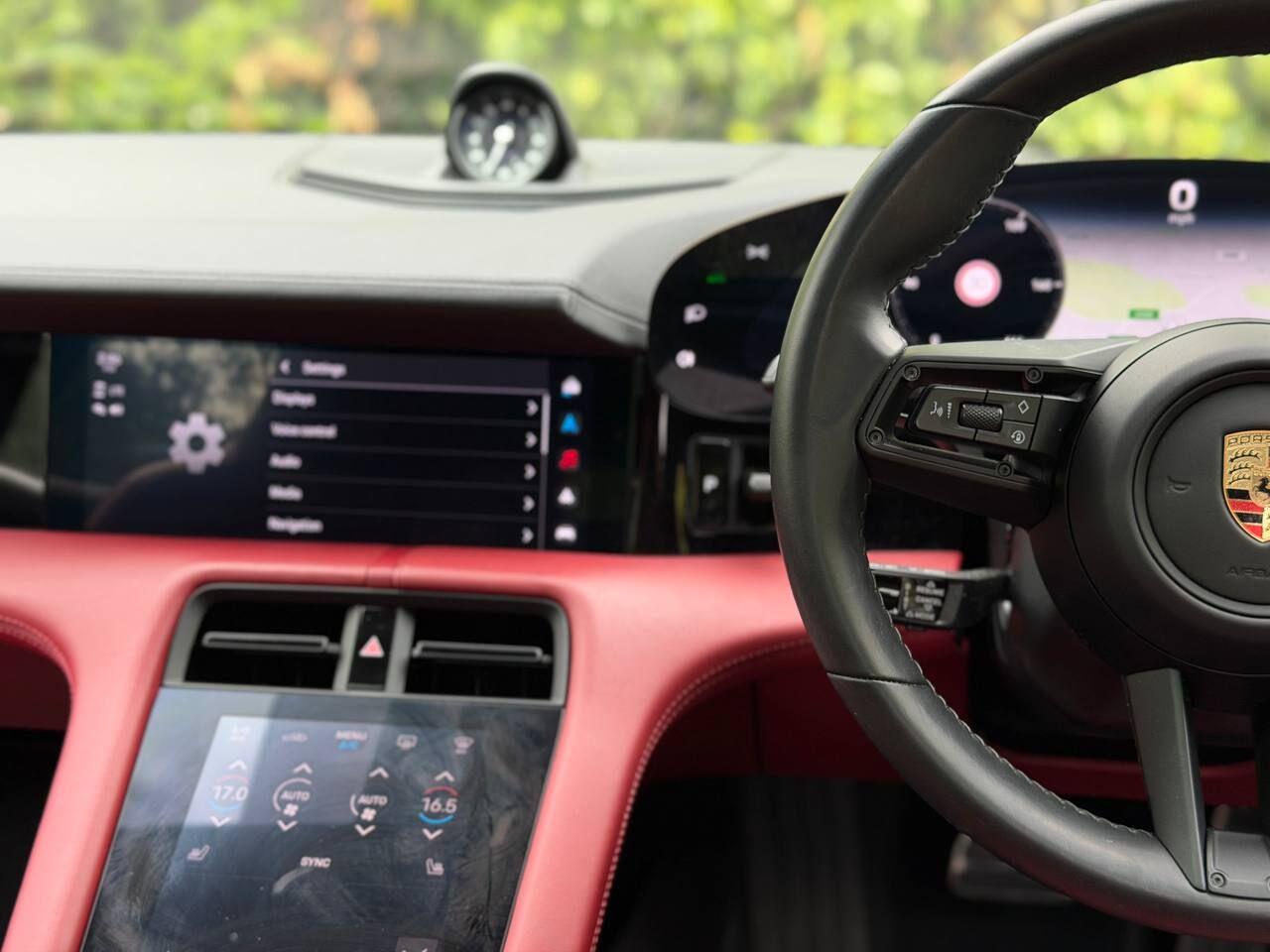 Porsche Taycan view 33