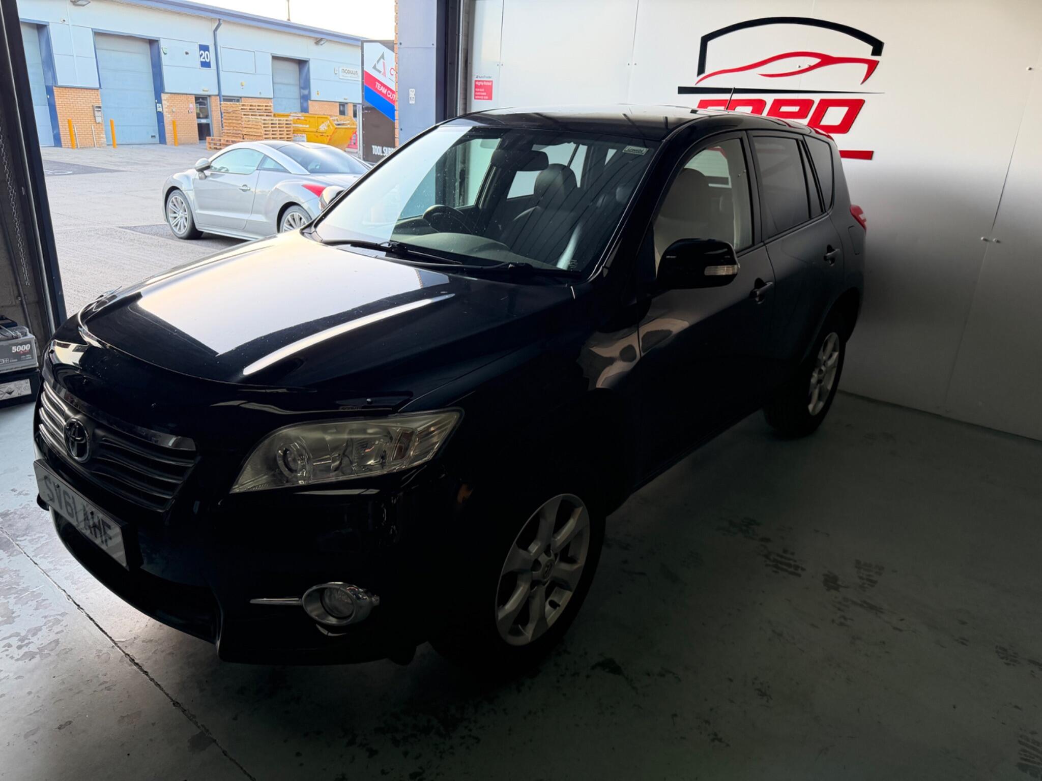 Toyota Rav4 view 2