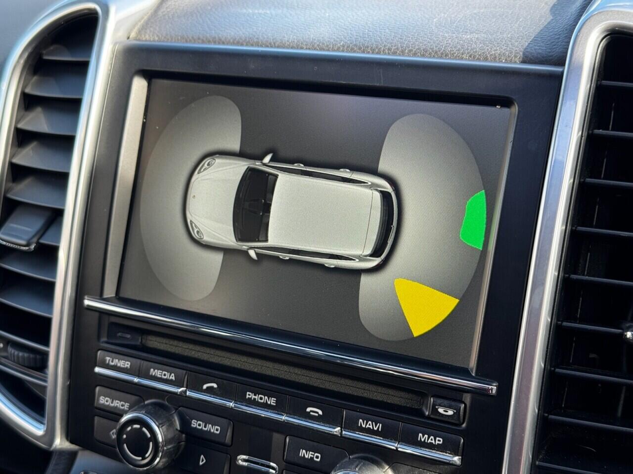 Porsche Cayenne view 48