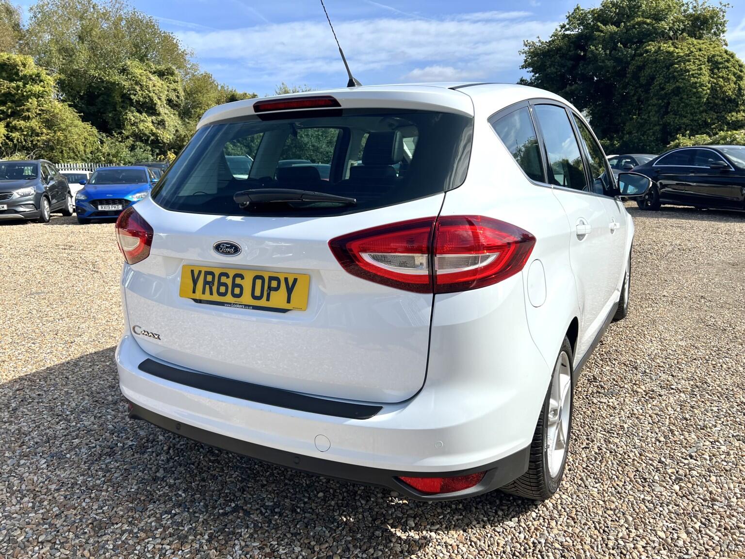 Ford C-Max view 5