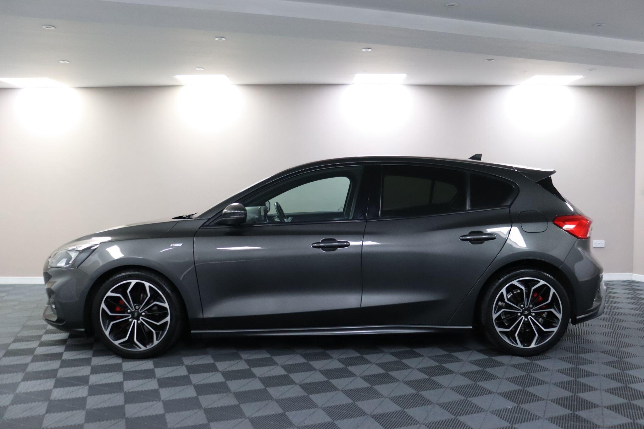 Ford Focus view 18