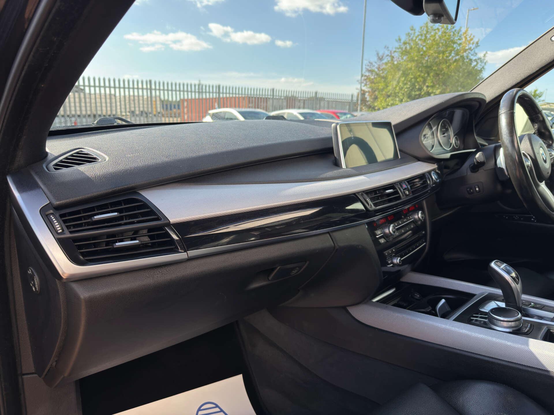 BMW X5 view 41