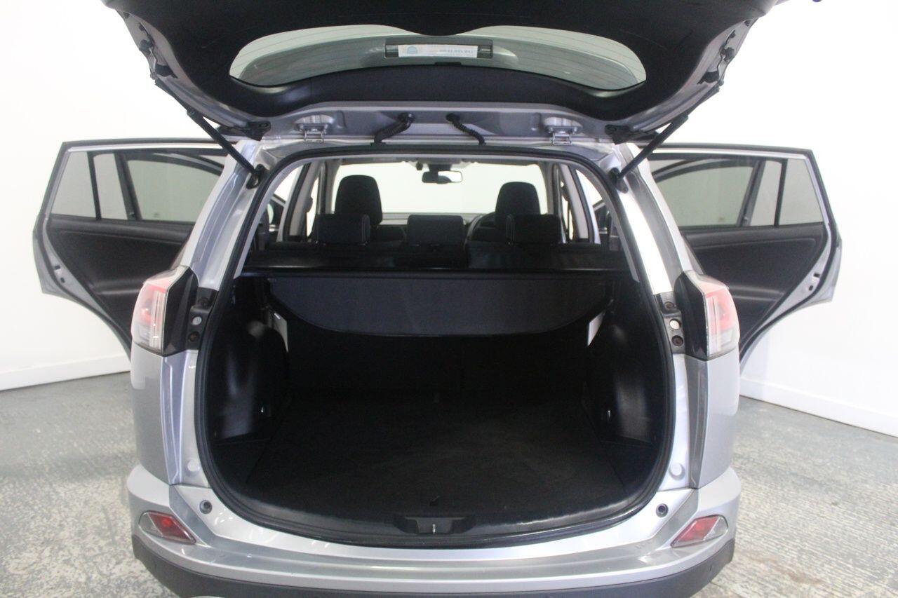 Toyota Rav4 view 24