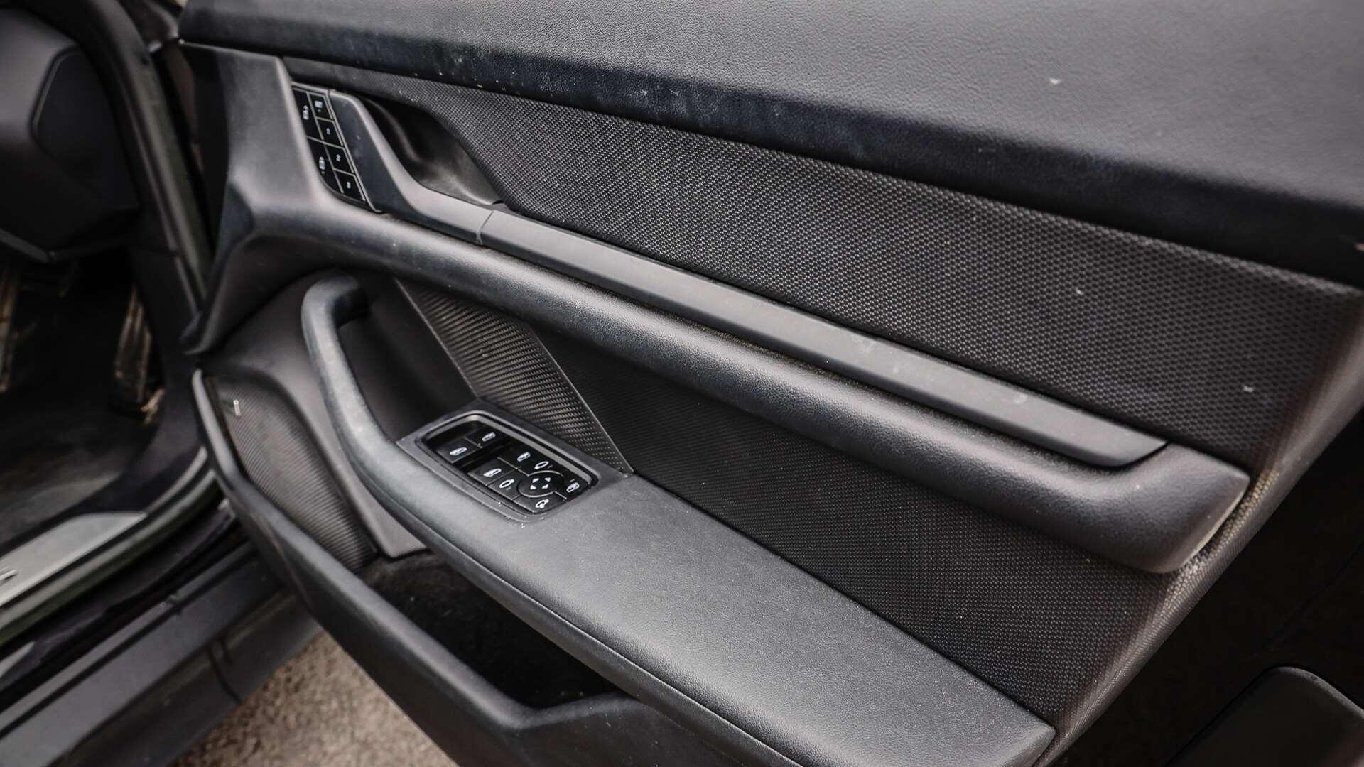 Porsche Taycan view 27