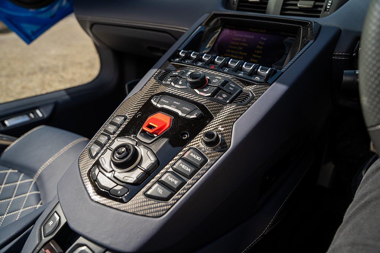Lamborghini Aventador view 65
