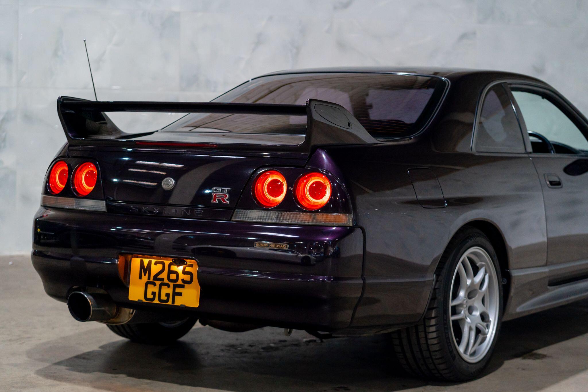 Nissan Skyline view 11