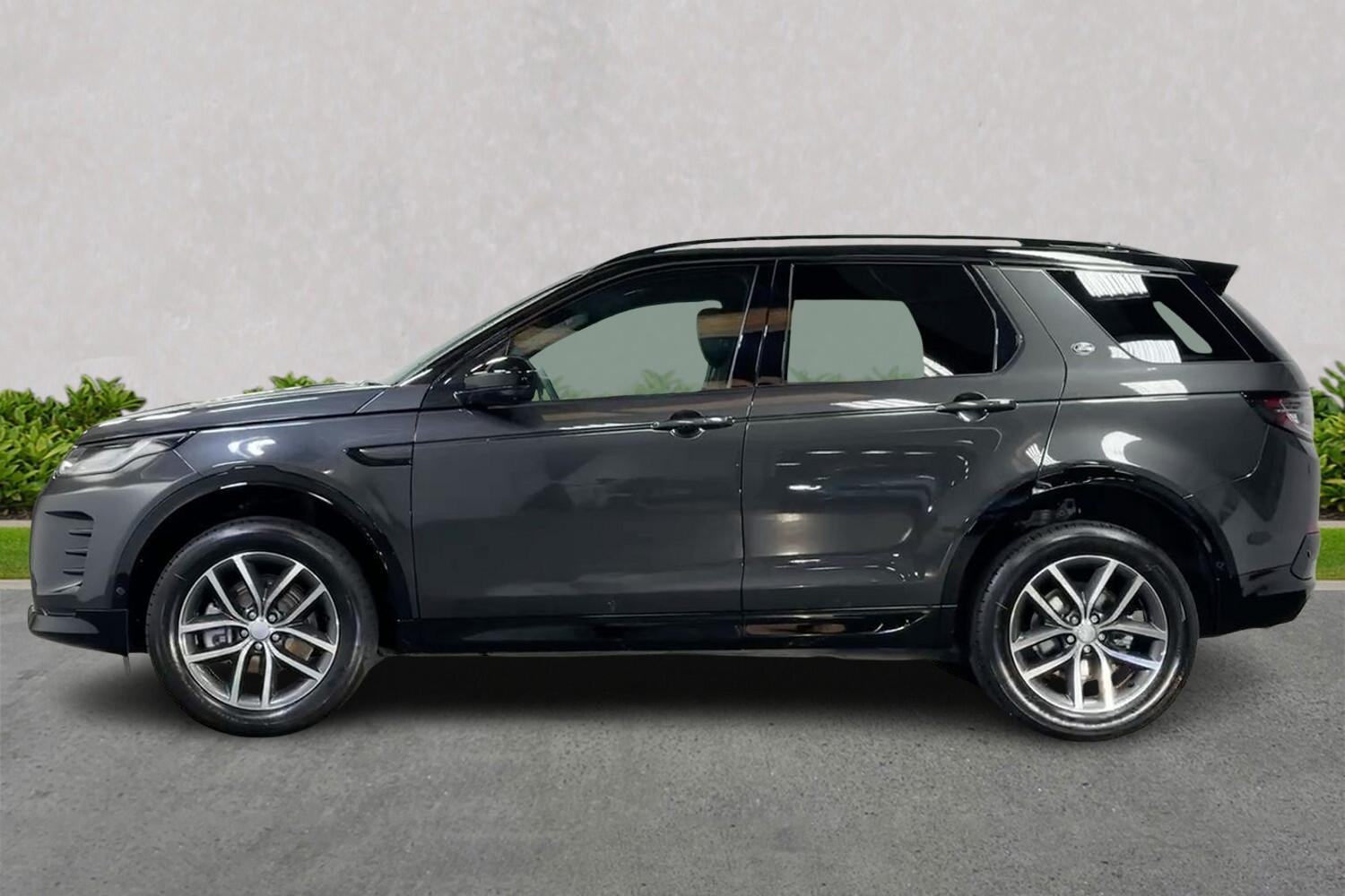 Land Rover Discovery Sport view 19