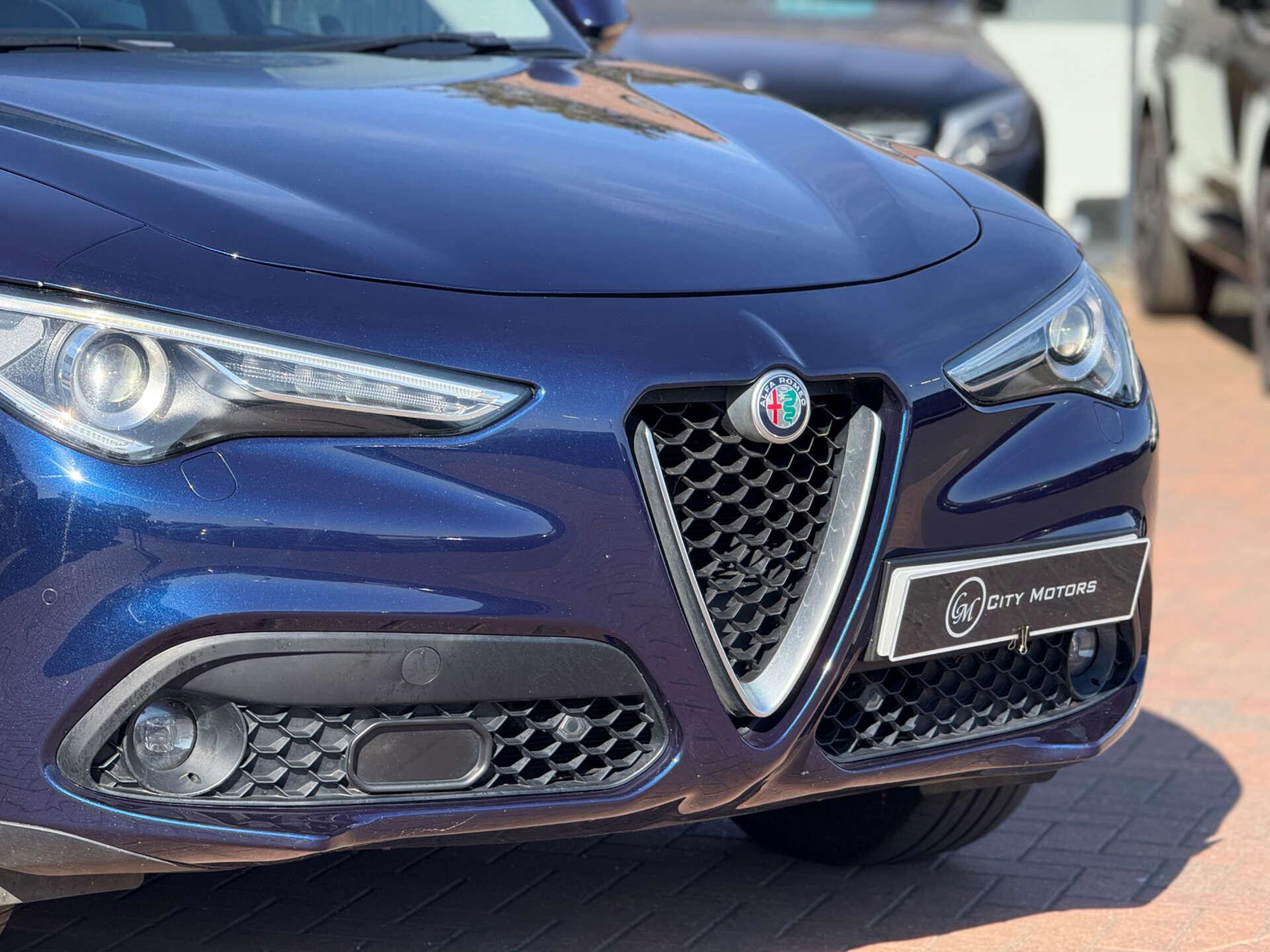 Alfa Romeo Stelvio view 12