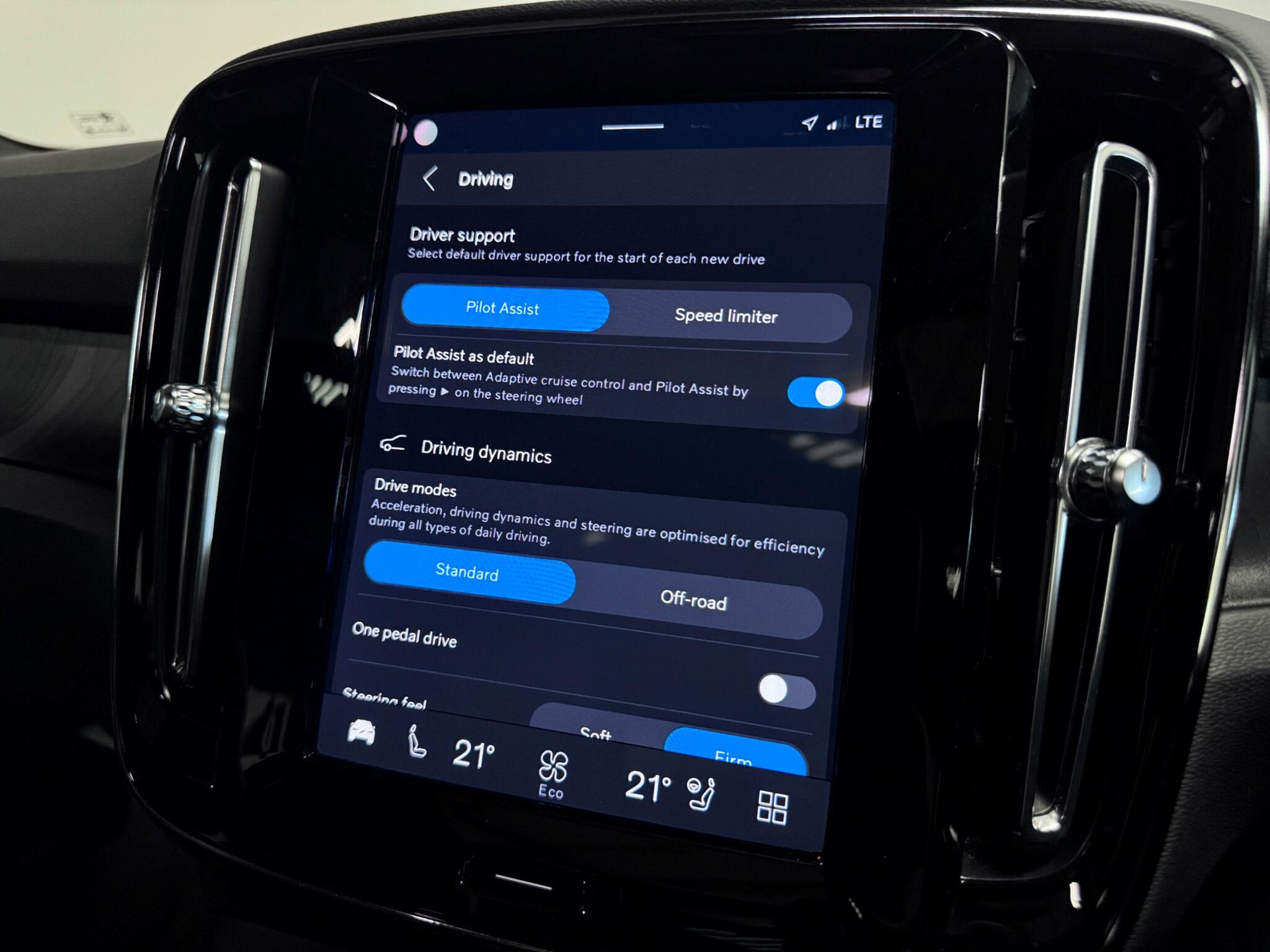 Volvo XC40 view 41