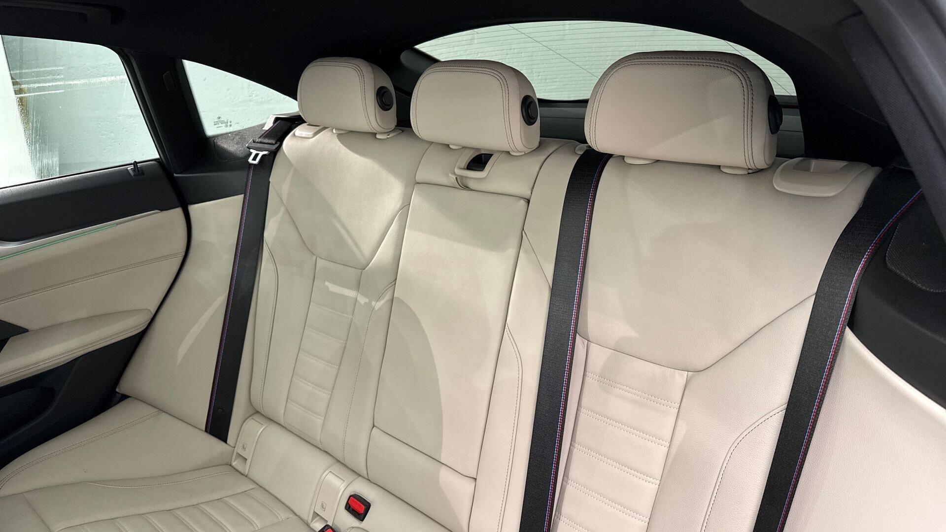 BMW I4 view 12