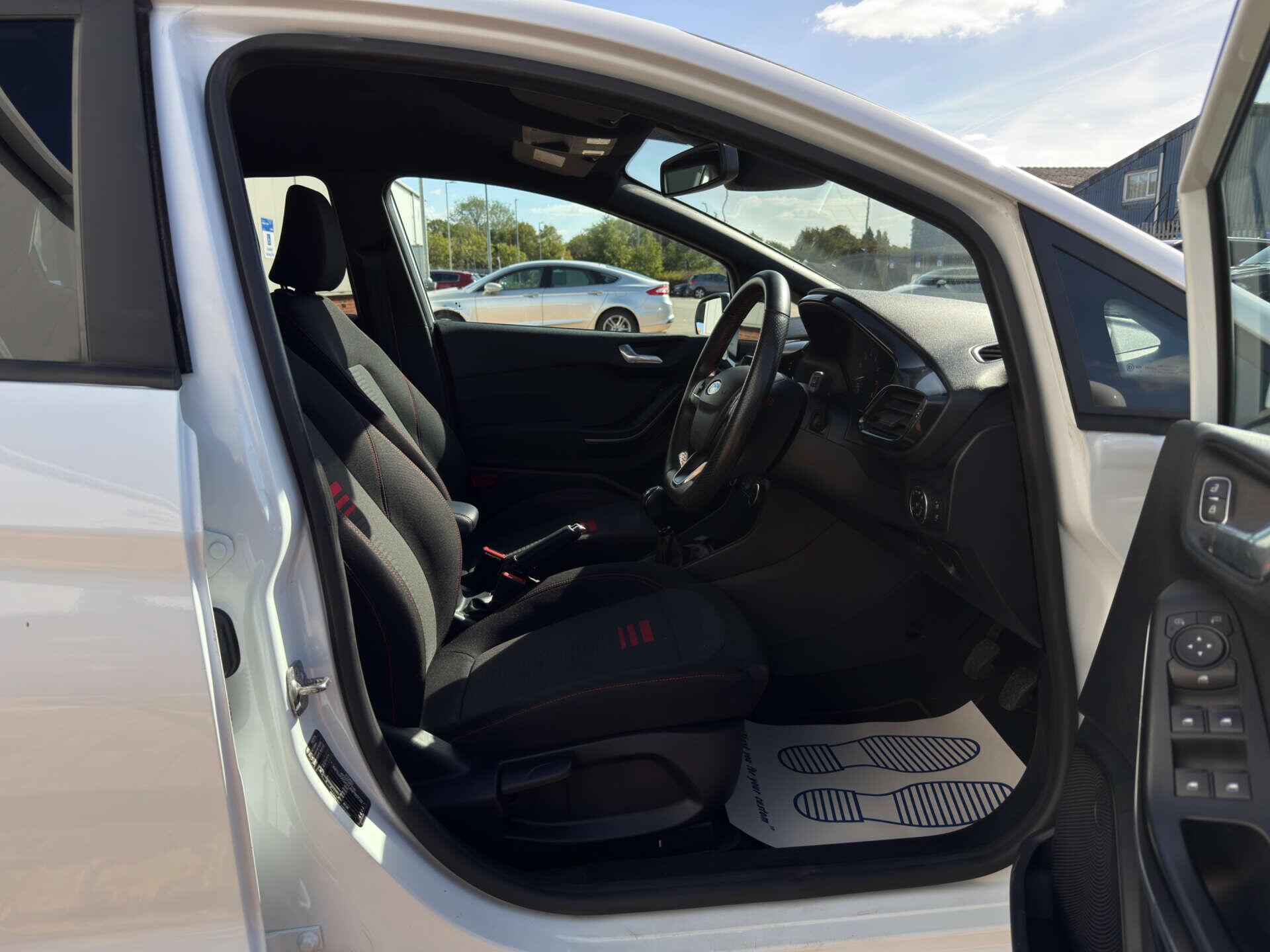 Ford Fiesta view 20