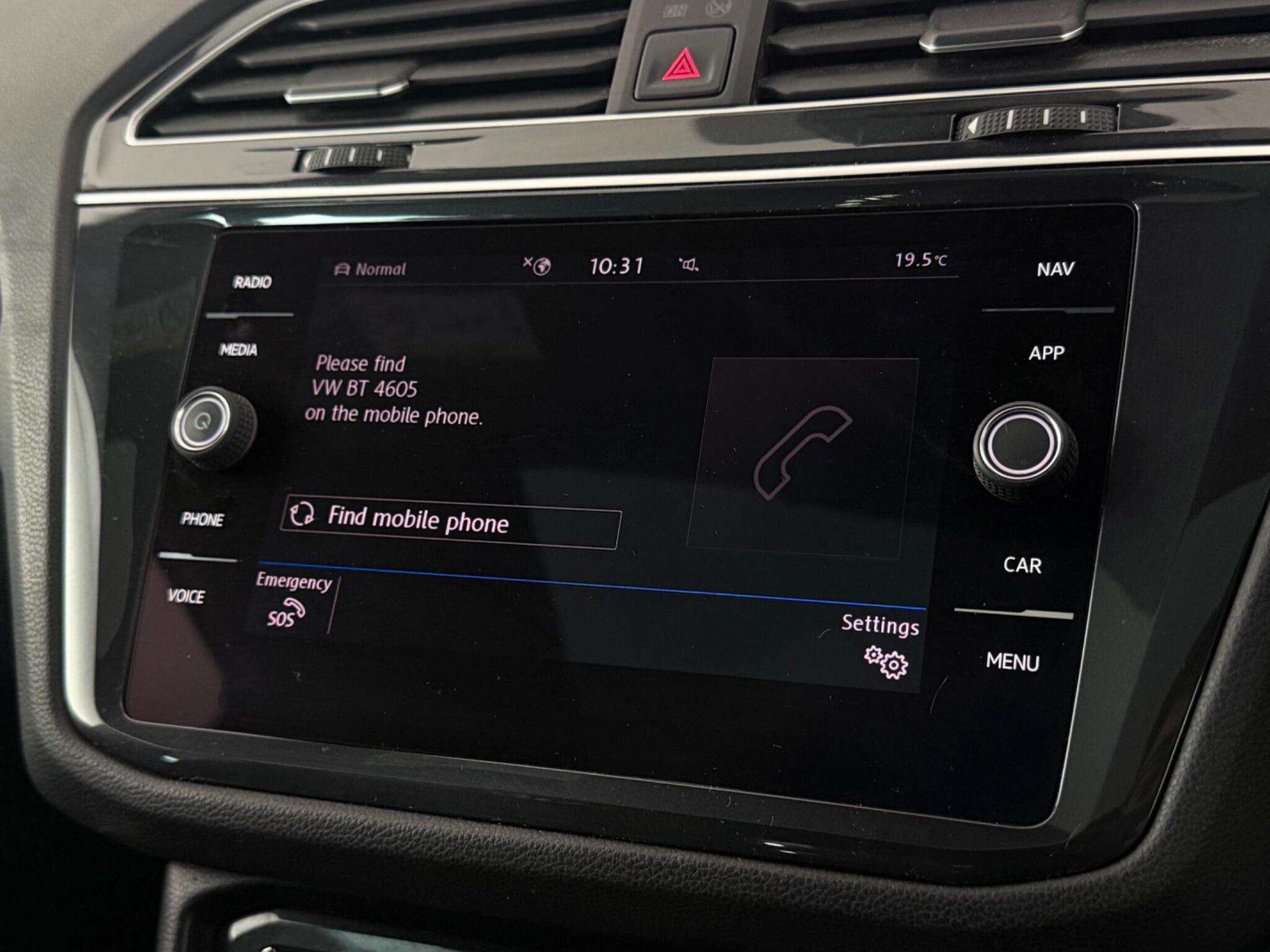 Volkswagen Tiguan view 23
