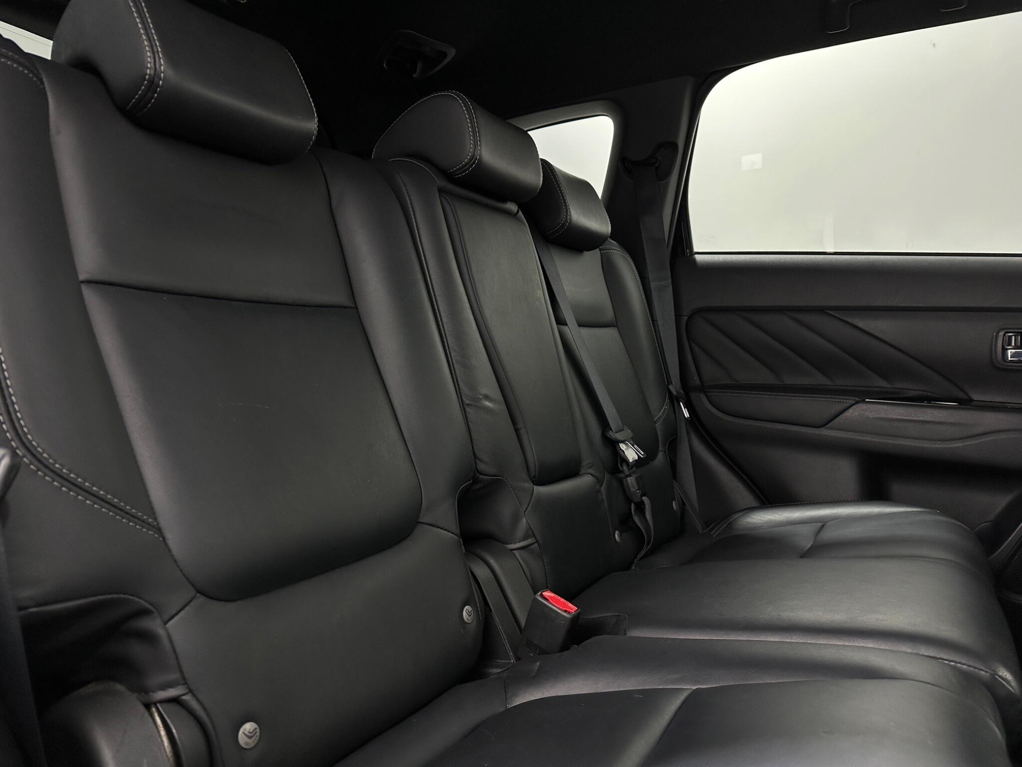 Mitsubishi Outlander view 40