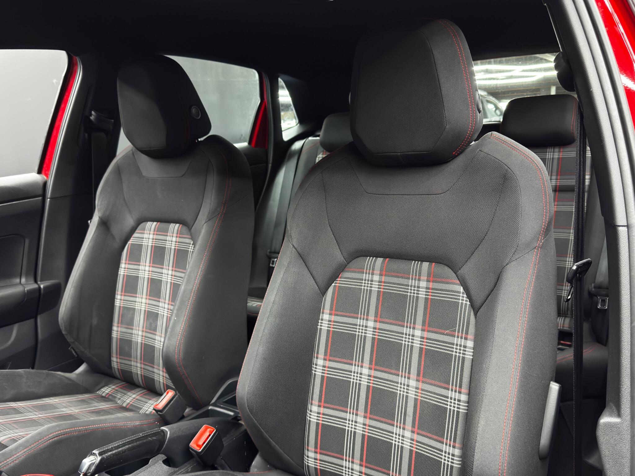 Volkswagen Polo view 13