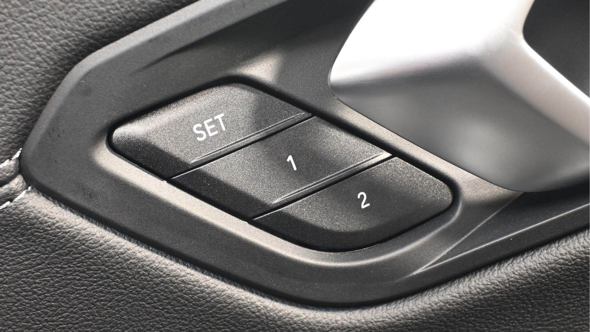 BMW 3 Series view 26