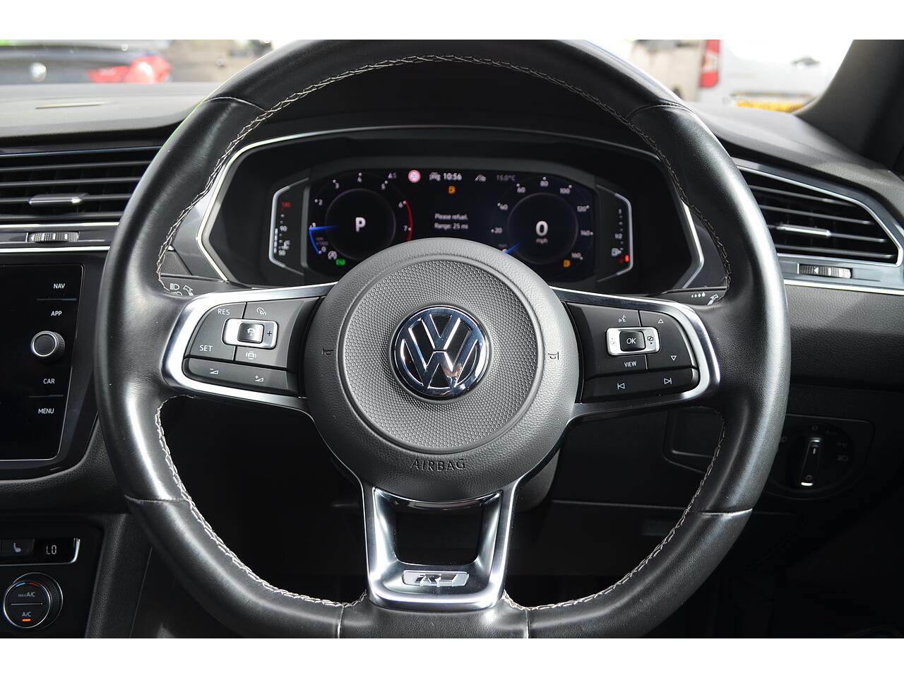 Volkswagen Tiguan Allspace view 15