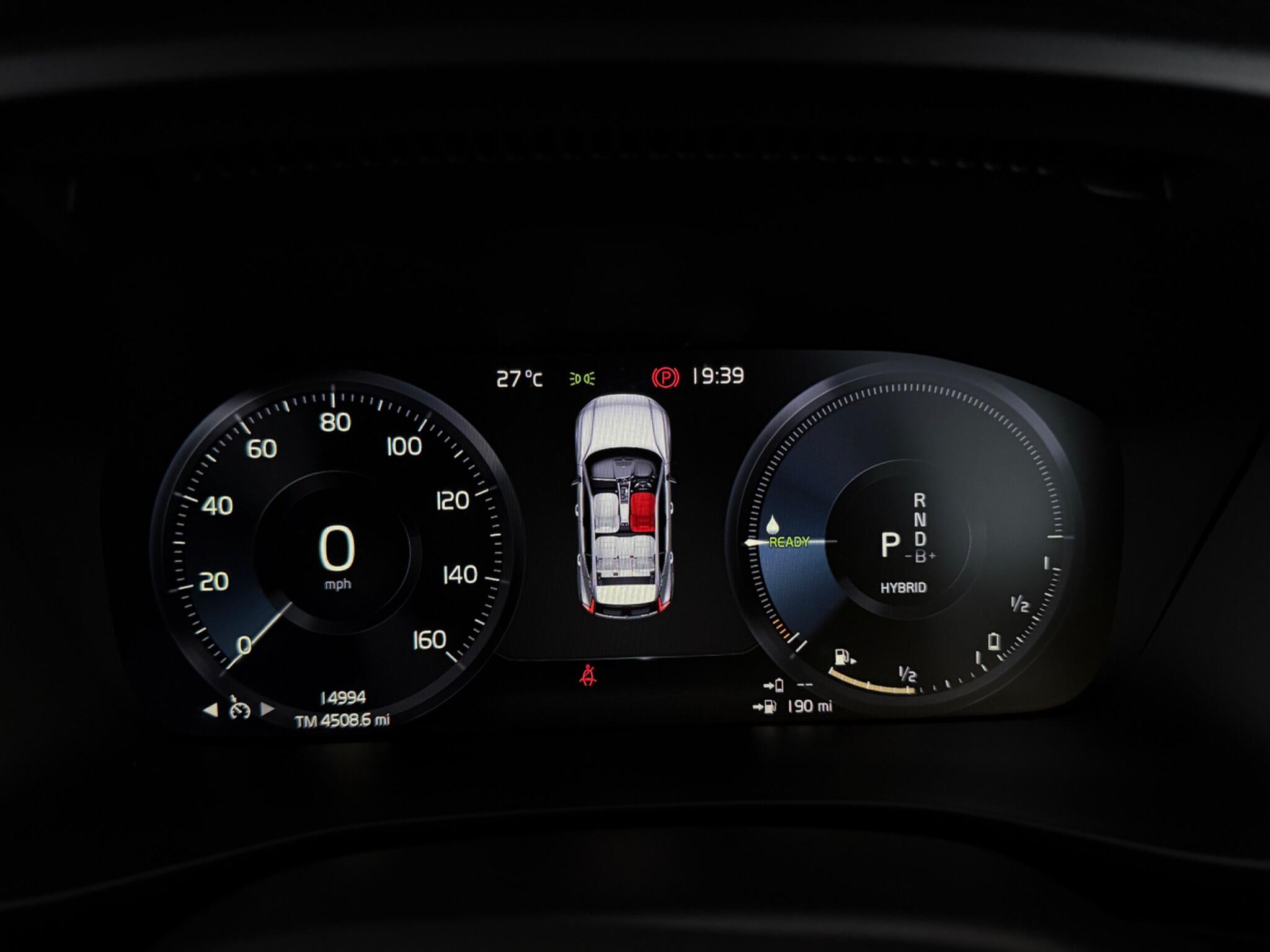 Volvo XC40 view 15
