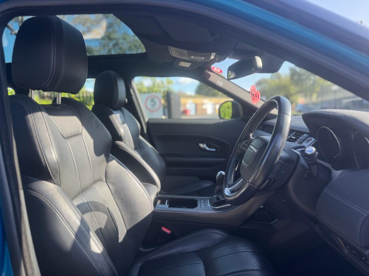 Land Rover Range Rover Evoque view 9