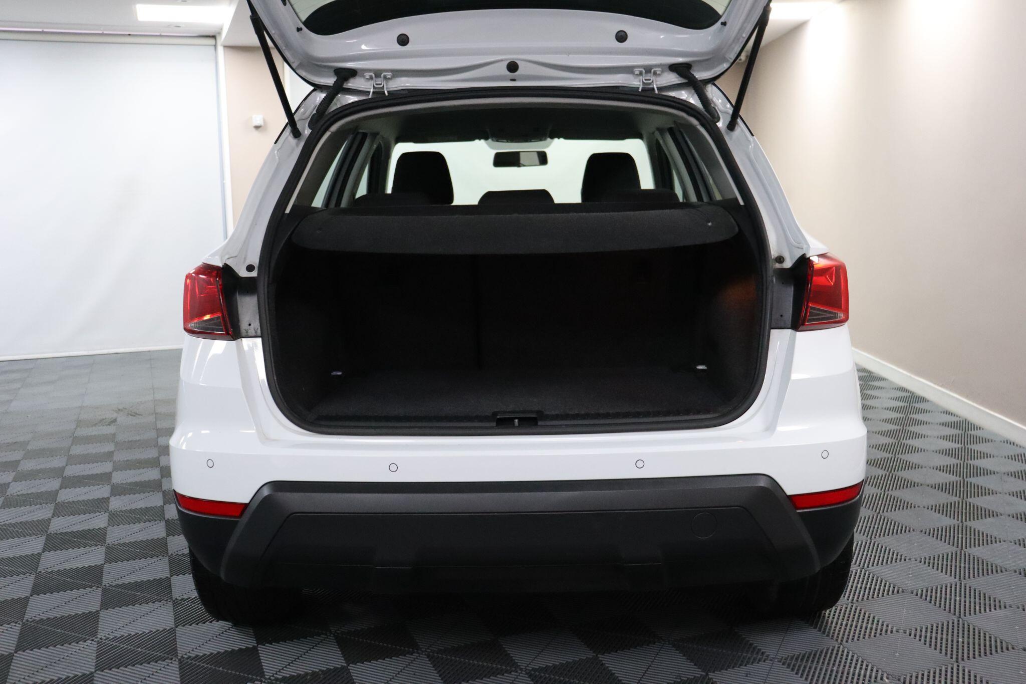 Seat Arona view 14