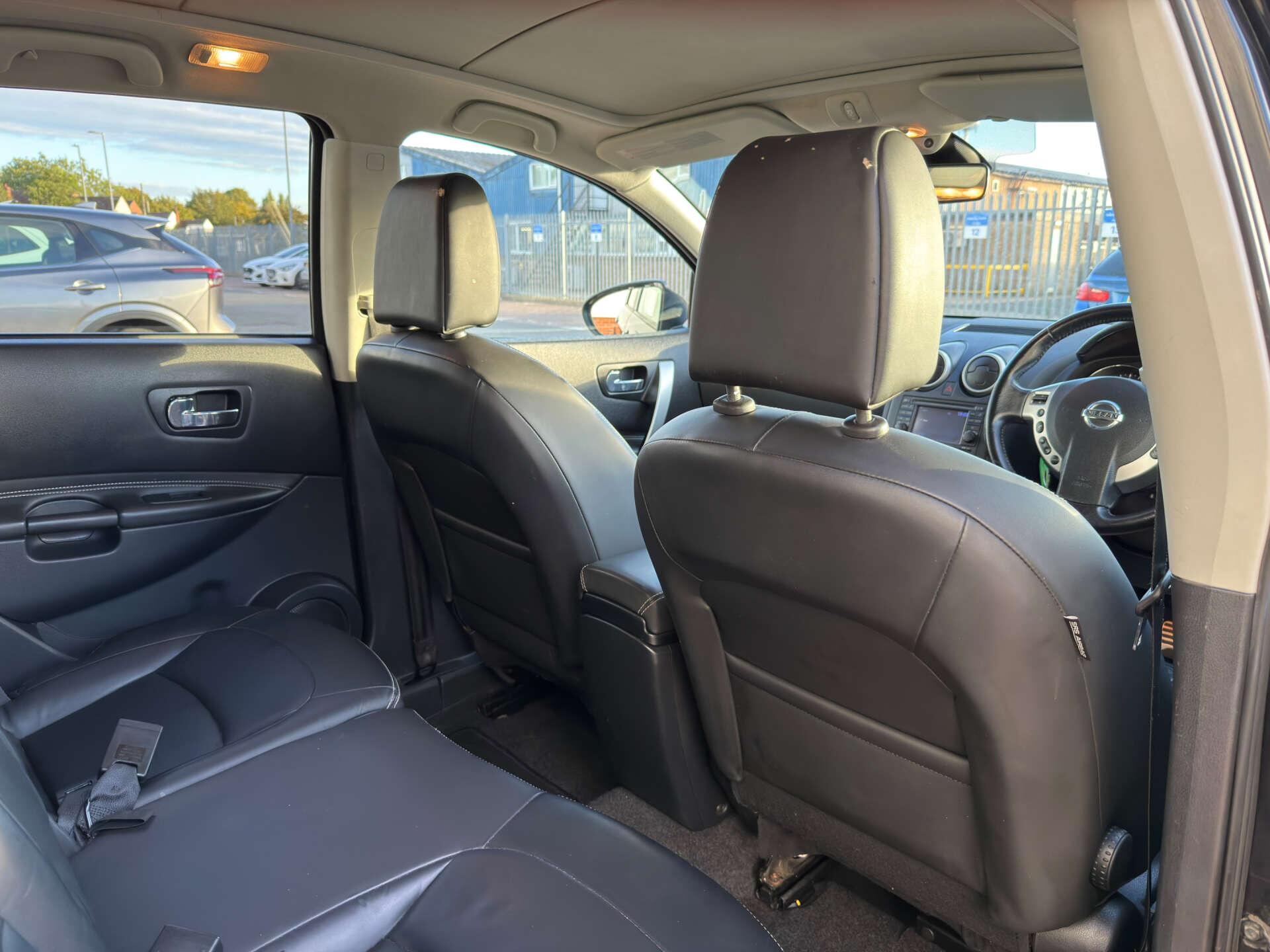 Nissan Qashqai+2 view 21