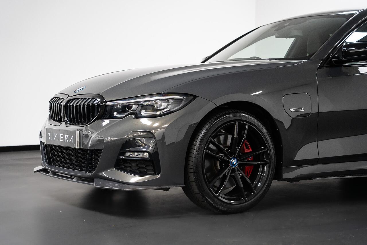 BMW 3 Series view 35
