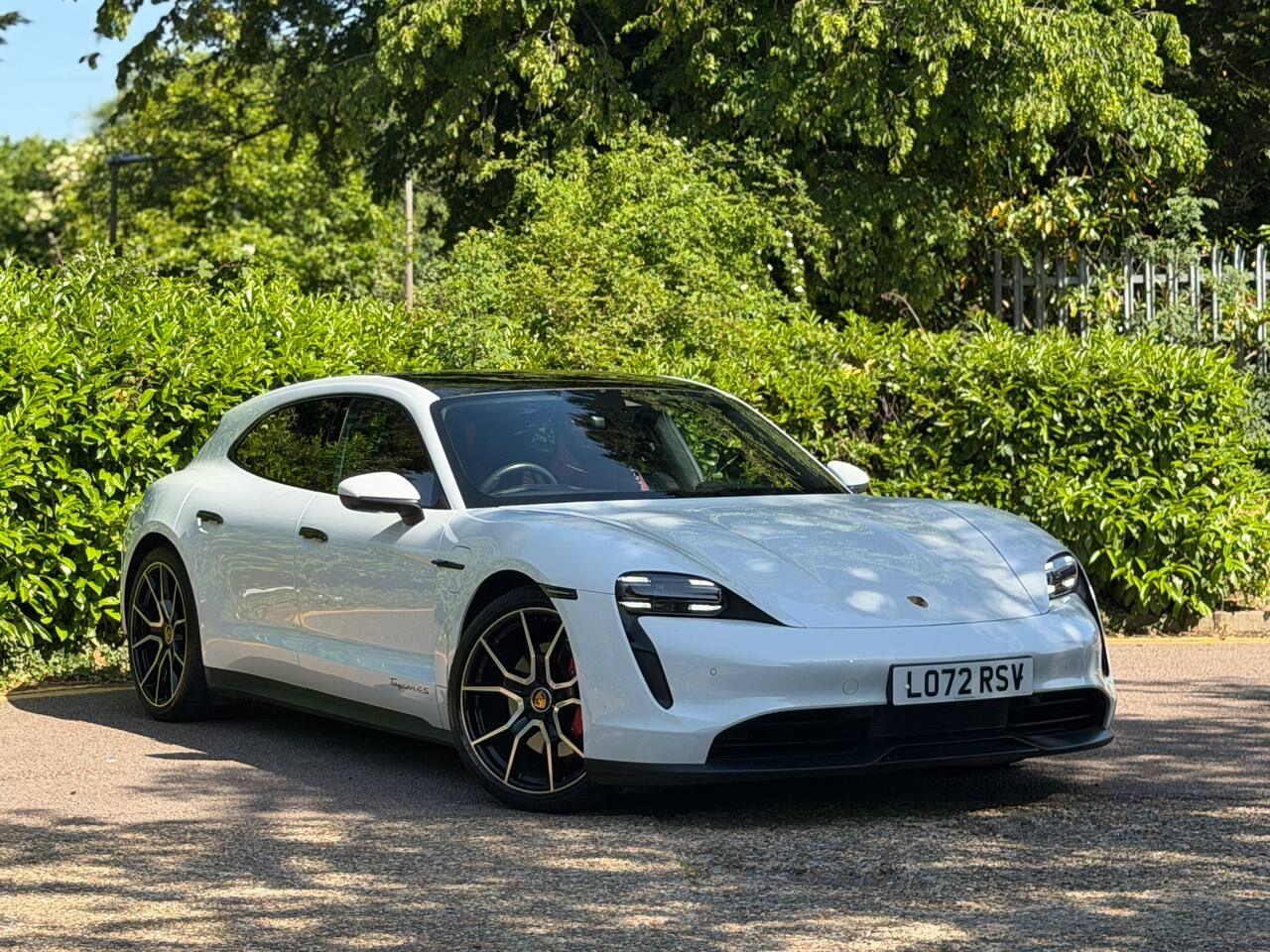 Porsche Taycan view 70