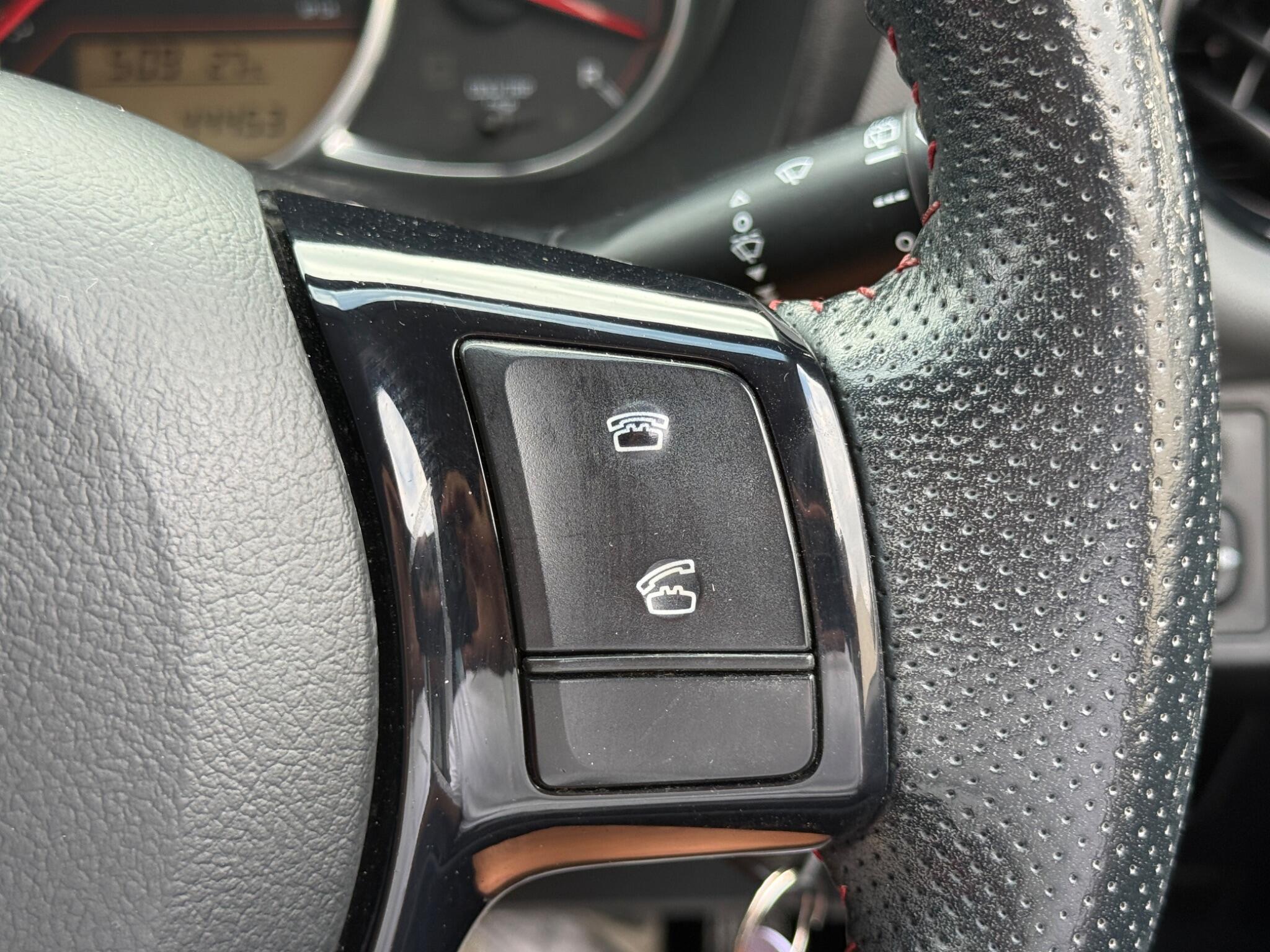 Toyota Yaris - Image 63