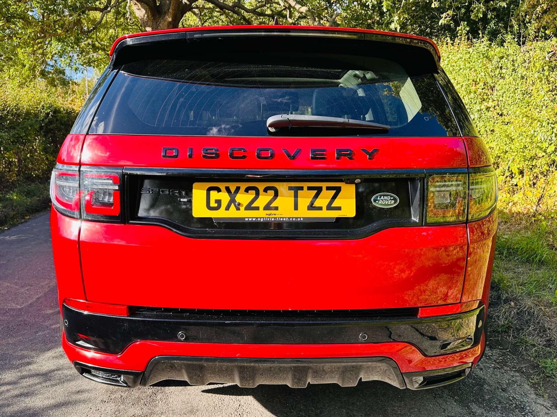 Land Rover Discovery Sport view 37