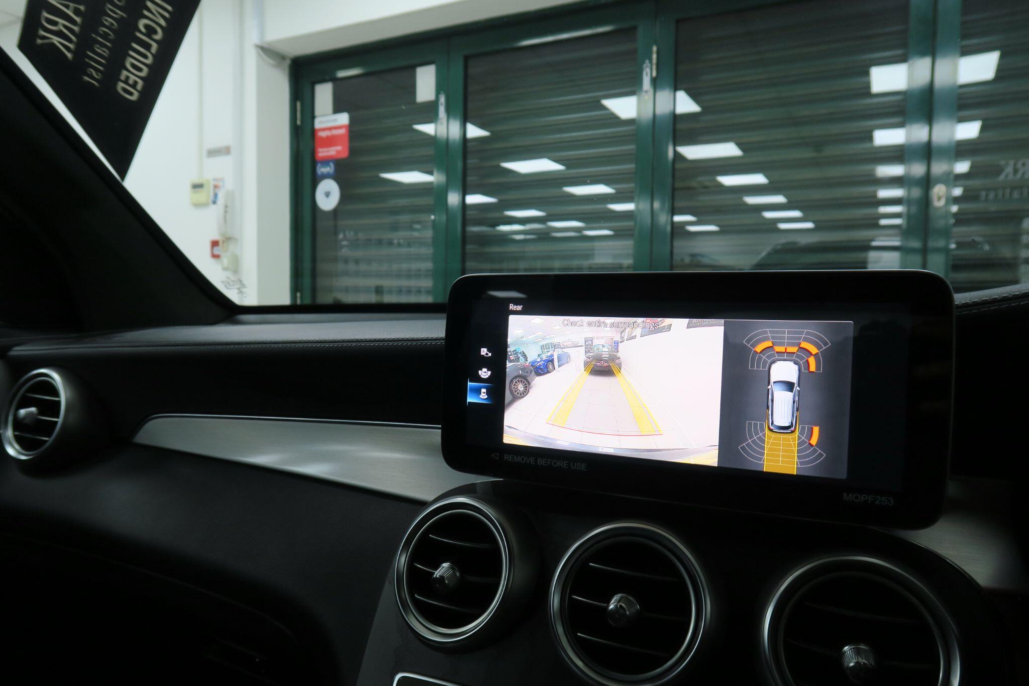 Mercedes-Benz GLC view 14