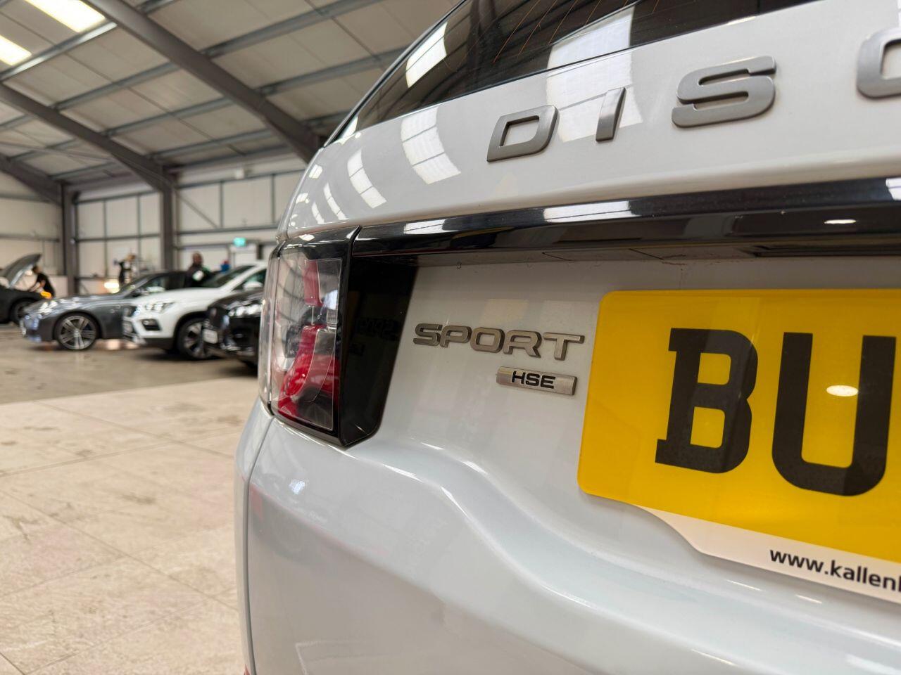 Land Rover Discovery Sport view 27