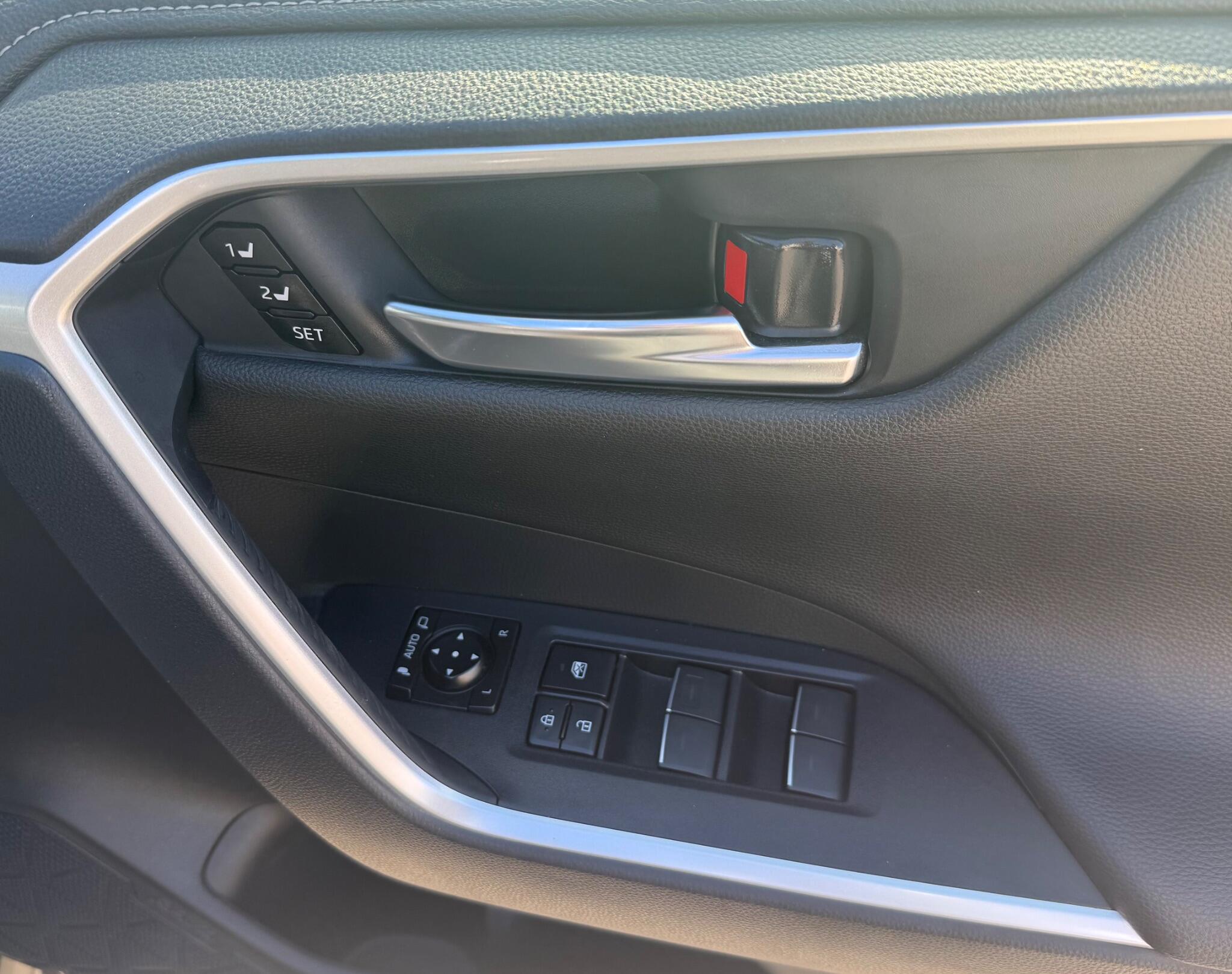 Toyota Rav4 view 23