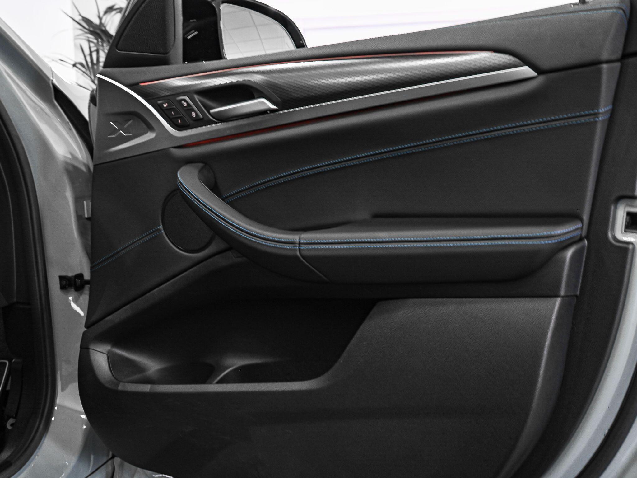 BMW X4 view 27