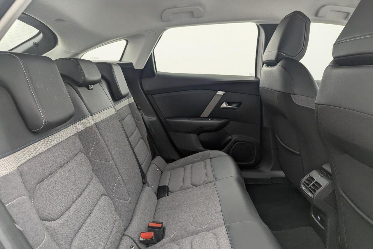 Citroen C4 view 16