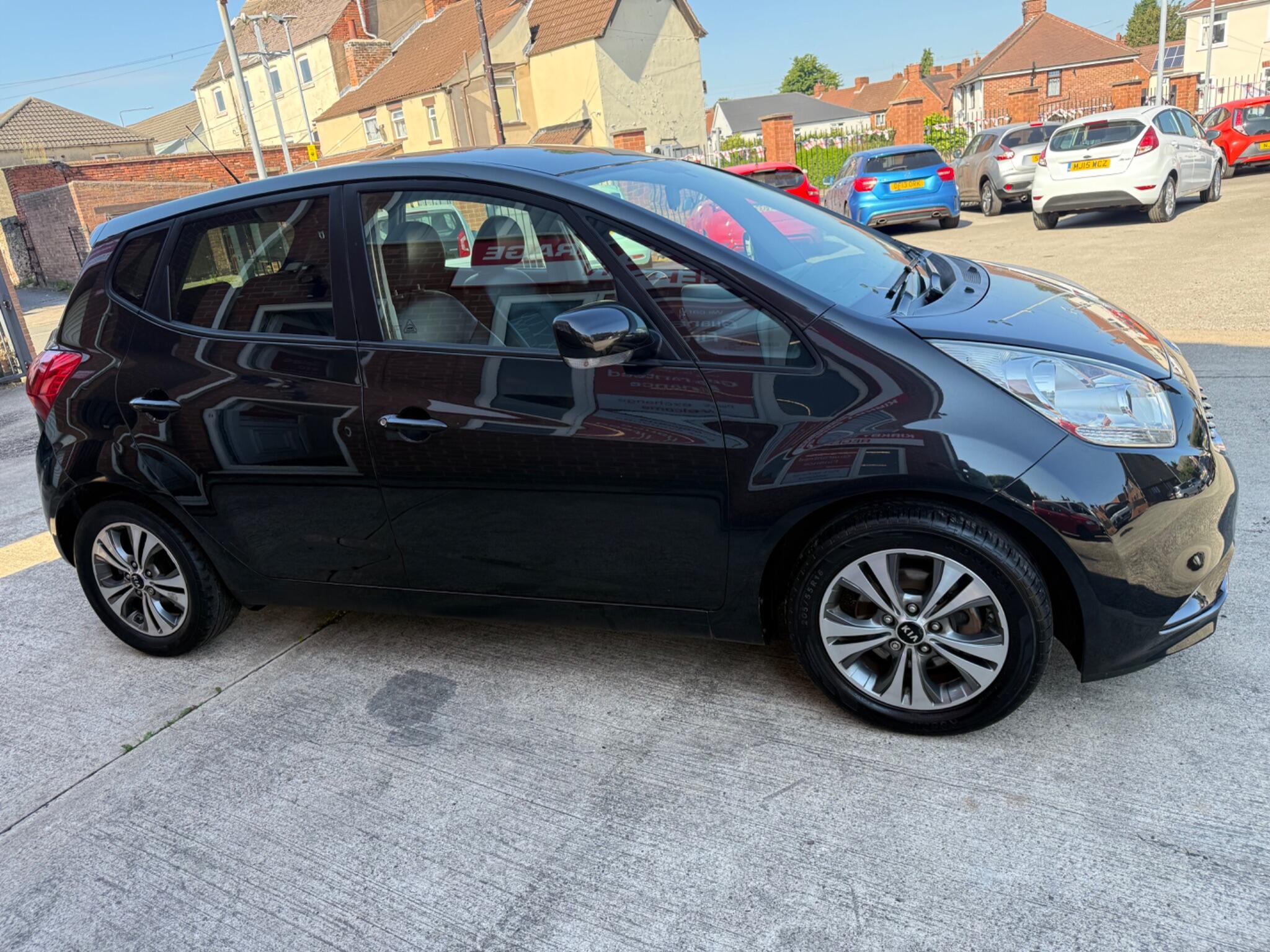 Kia Venga view 6