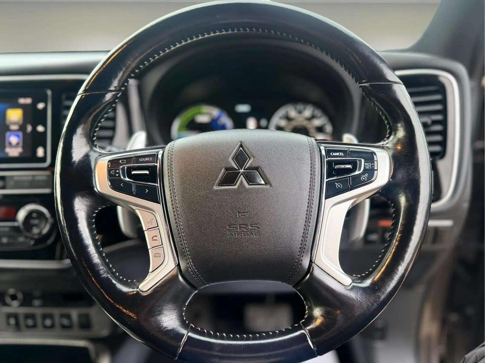 Mitsubishi Outlander view 31