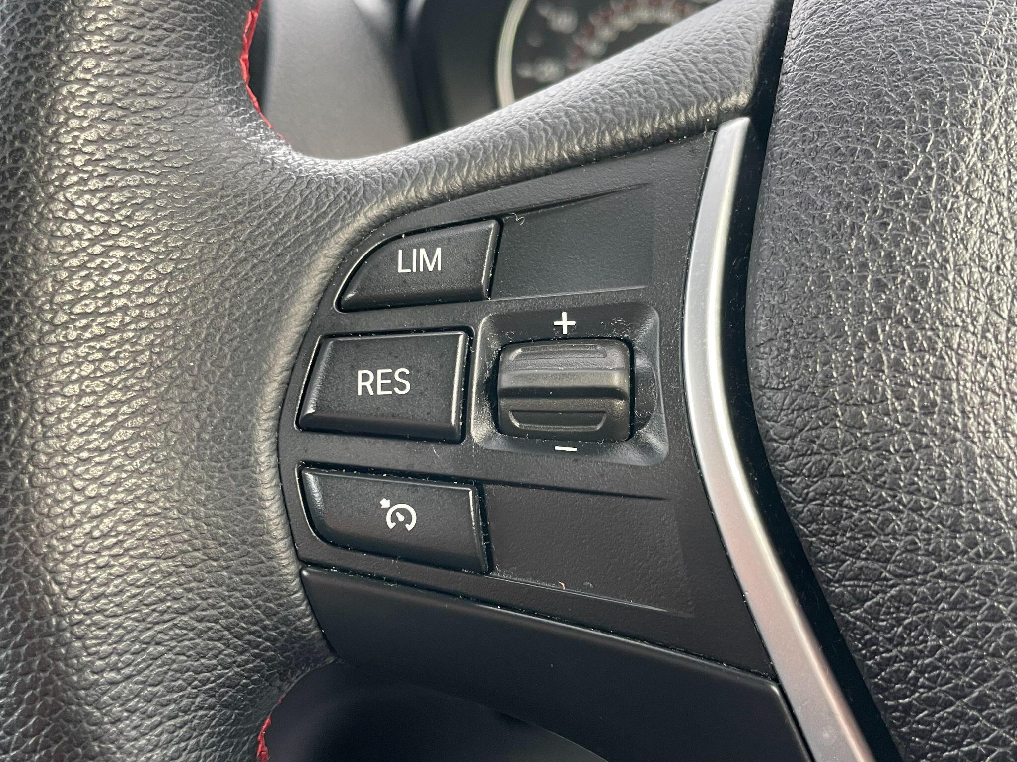BMW 1 Series view 29