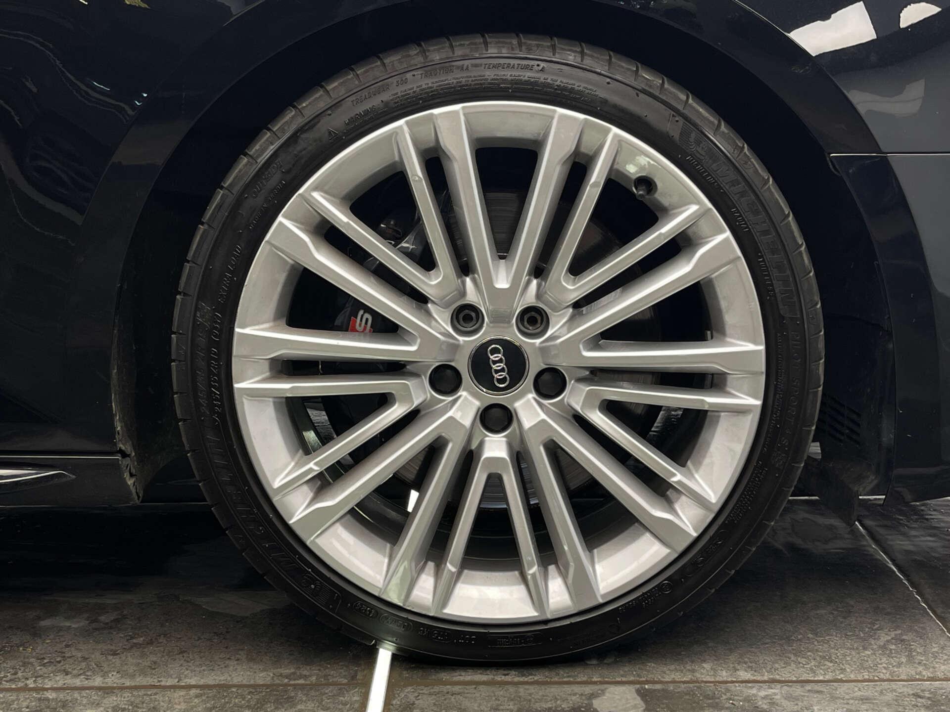 Audi S4 view 30