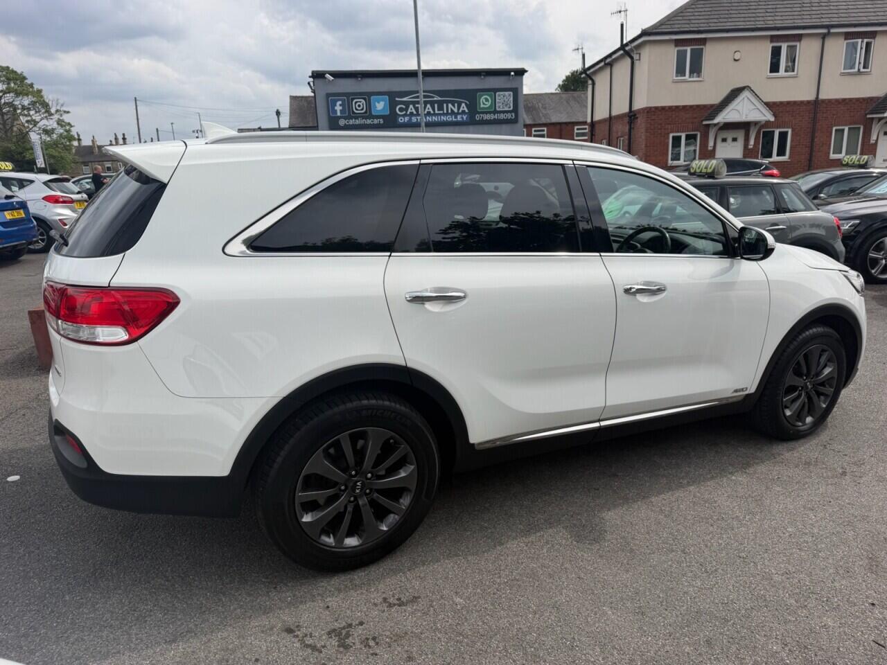 Kia Sorento view 8