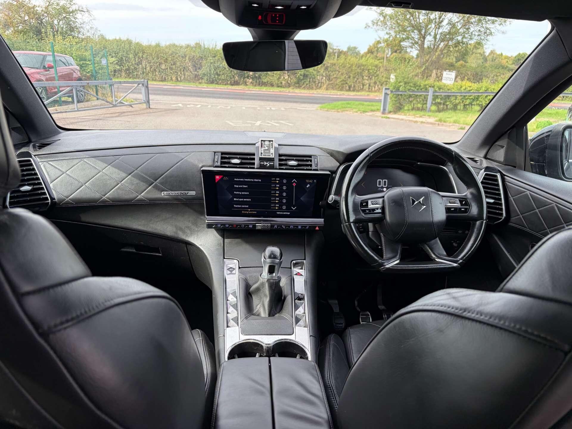DS Automobiles DS 7 Crossback view 27