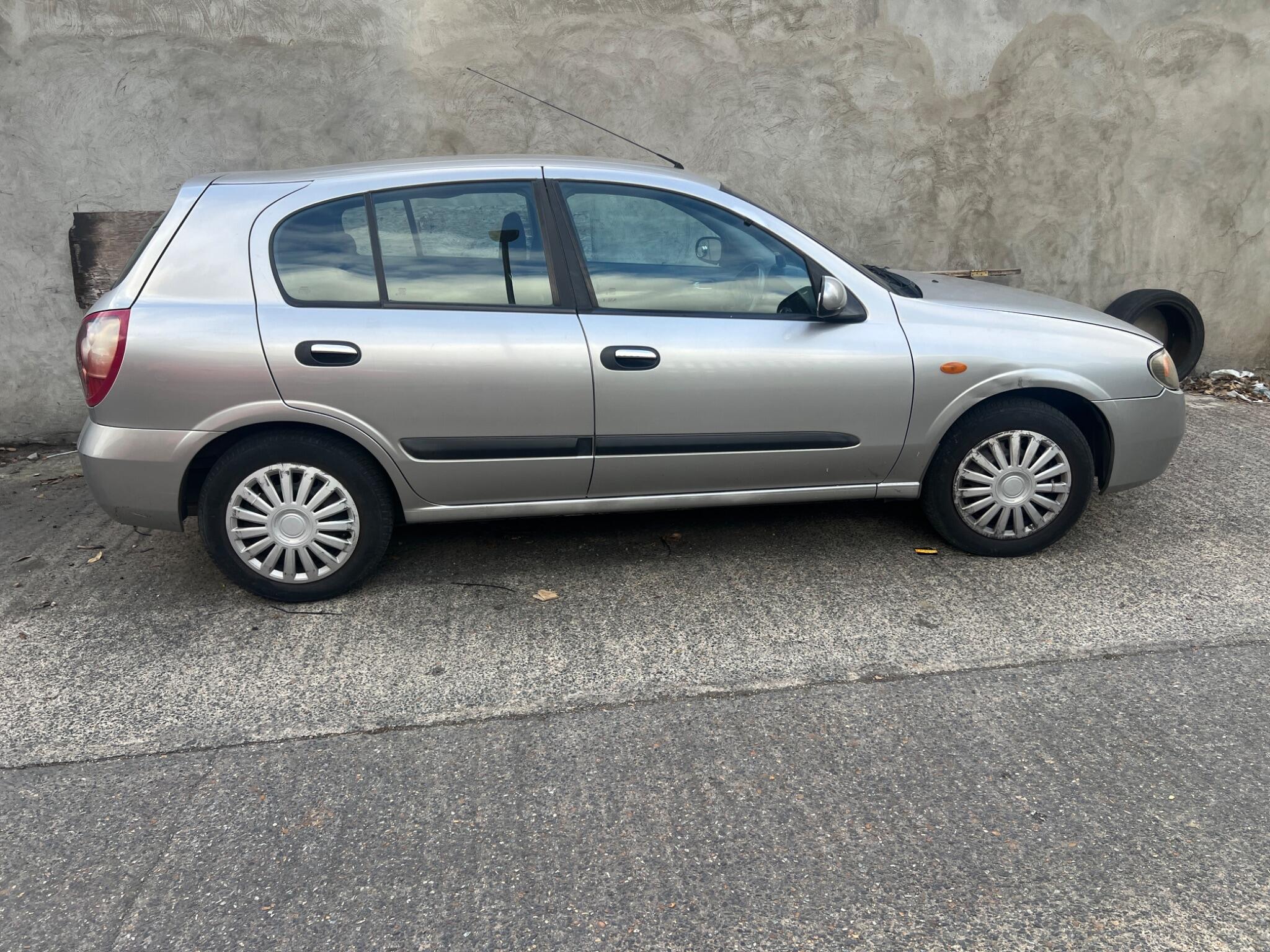 Nissan Almera main image