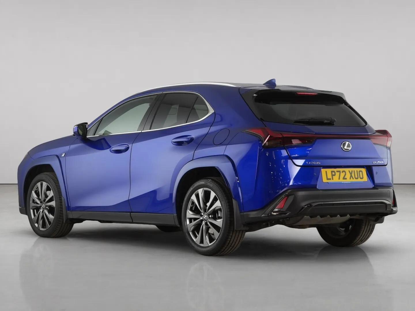 Lexus Ux view 6