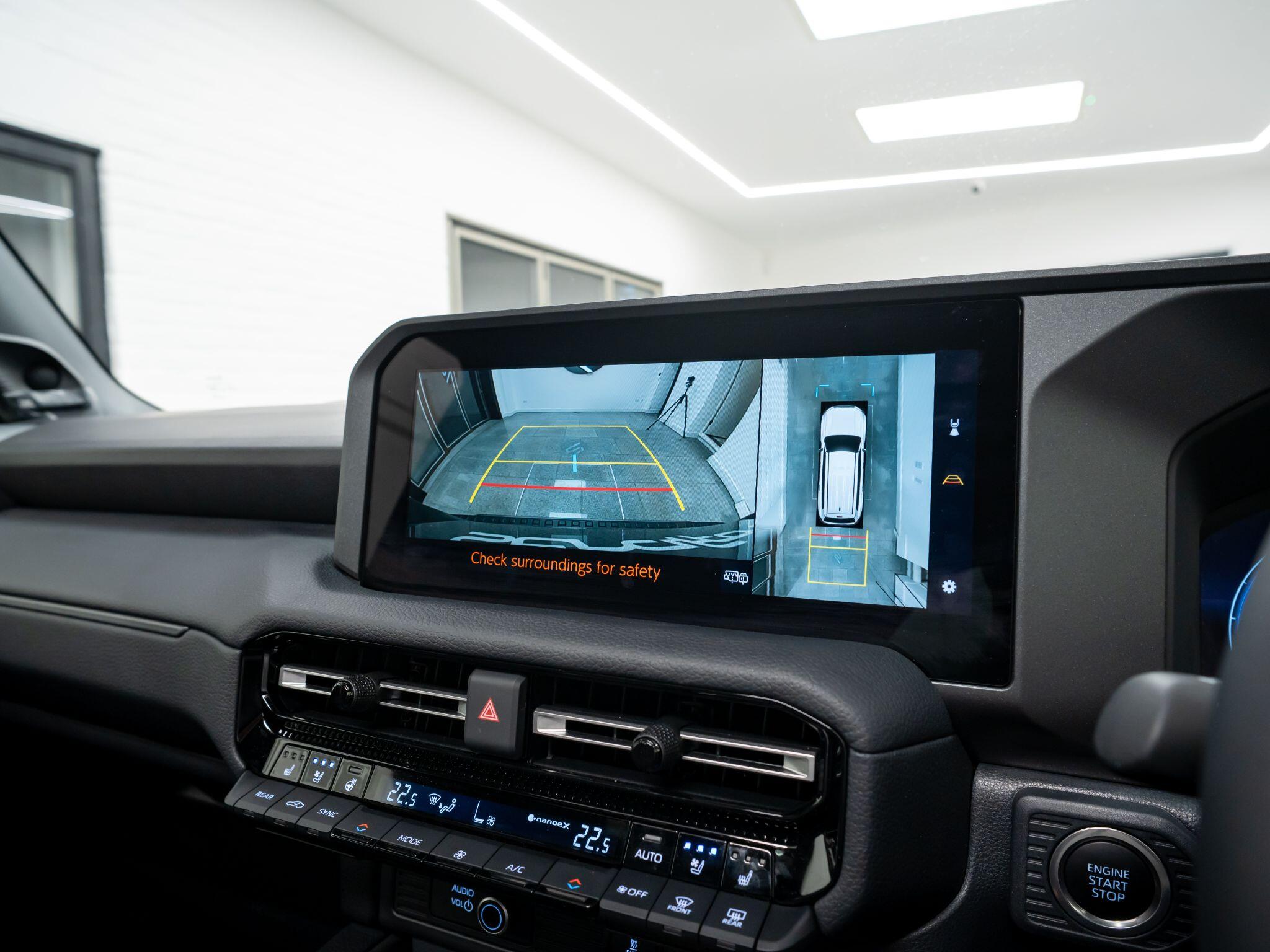 Toyota Land Cruiser view 39