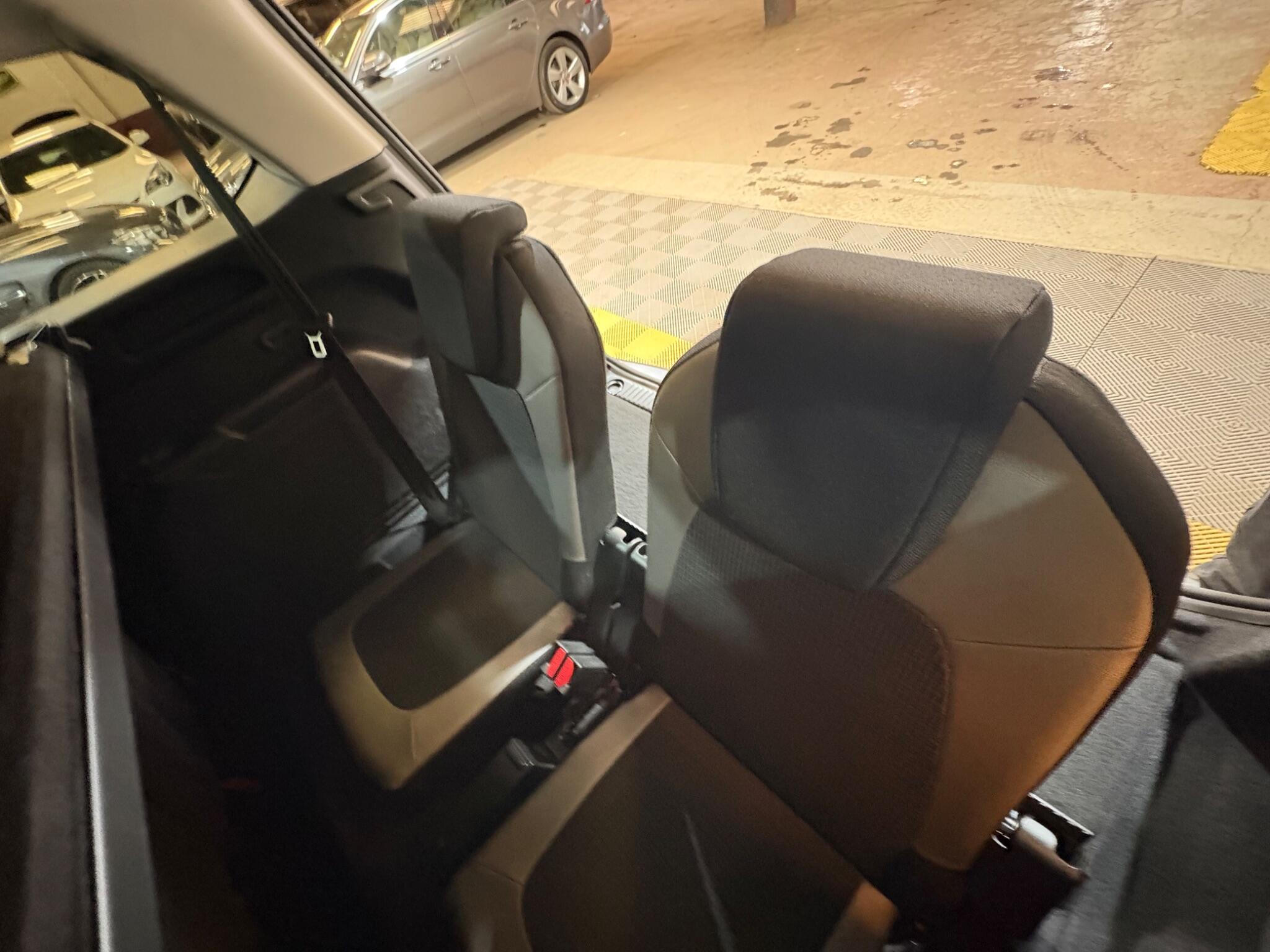 Citroen Grand C4 Spacetourer view 27