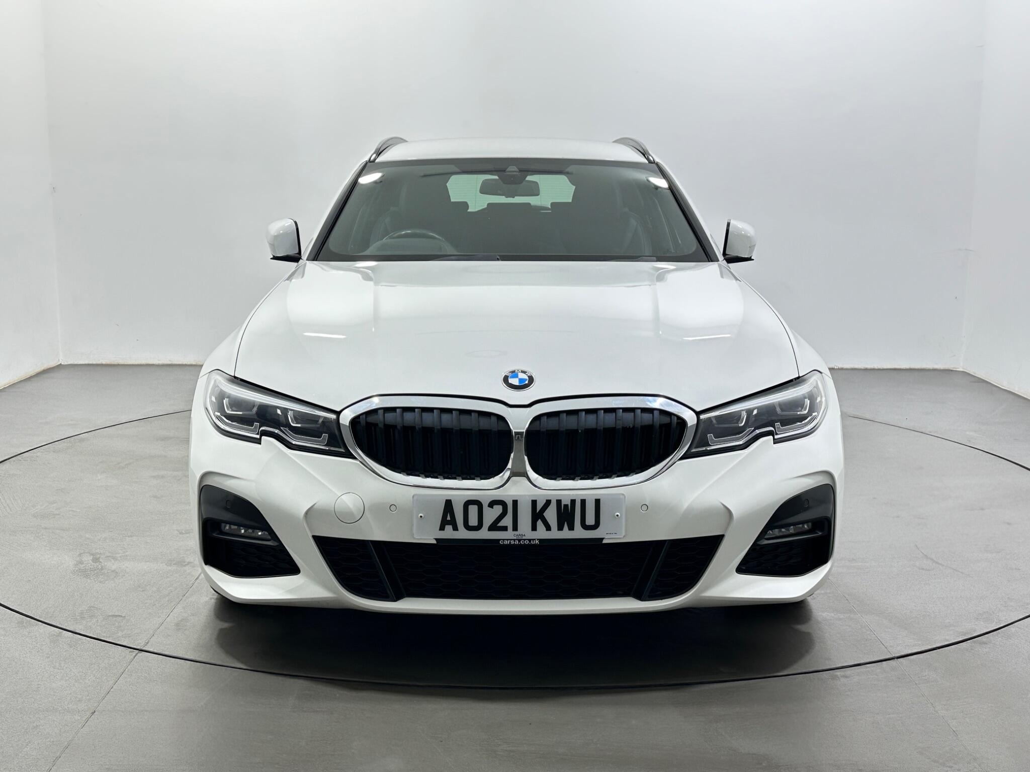 BMW 3 Series view 3