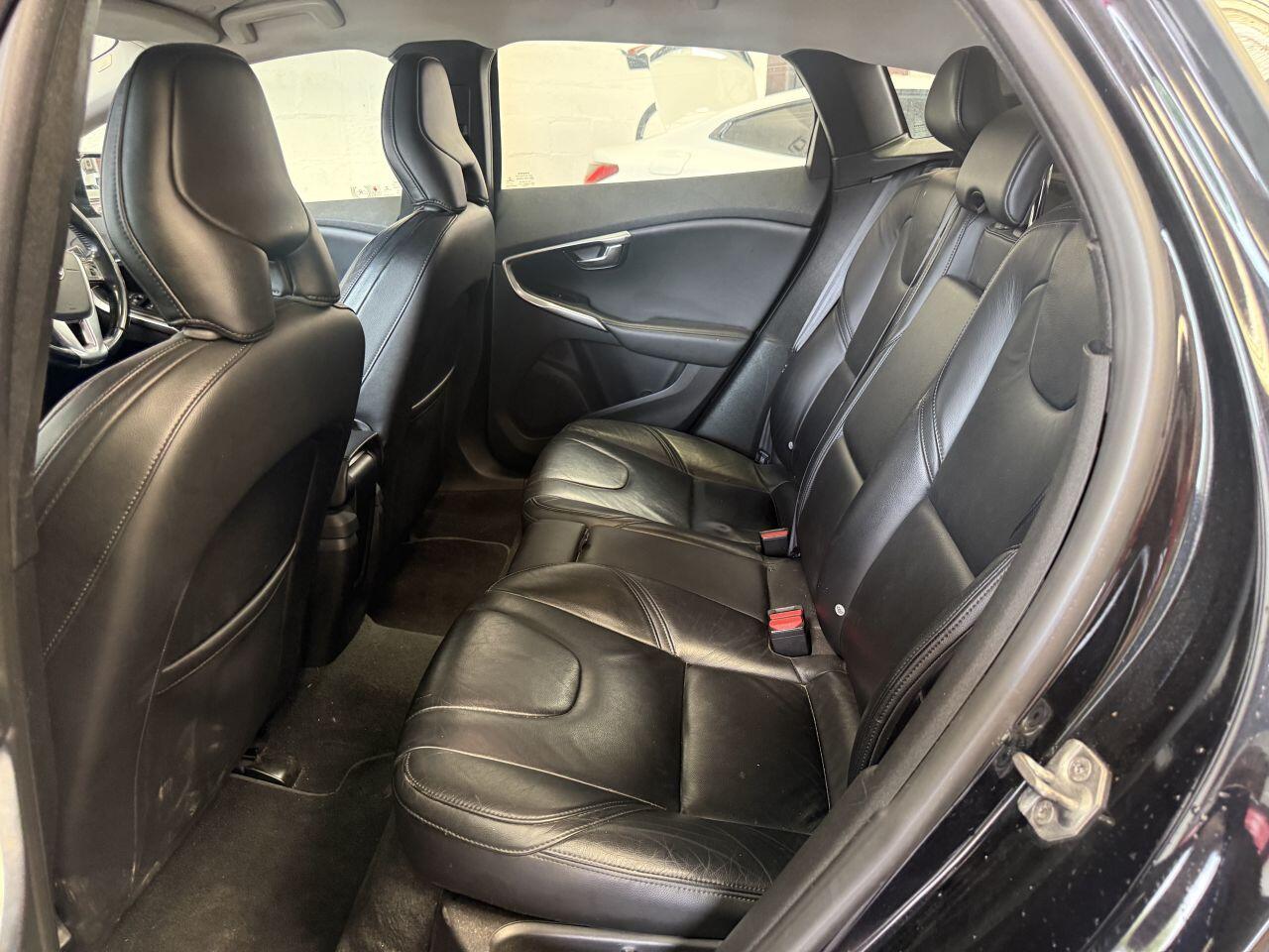 Volvo V40 view 38