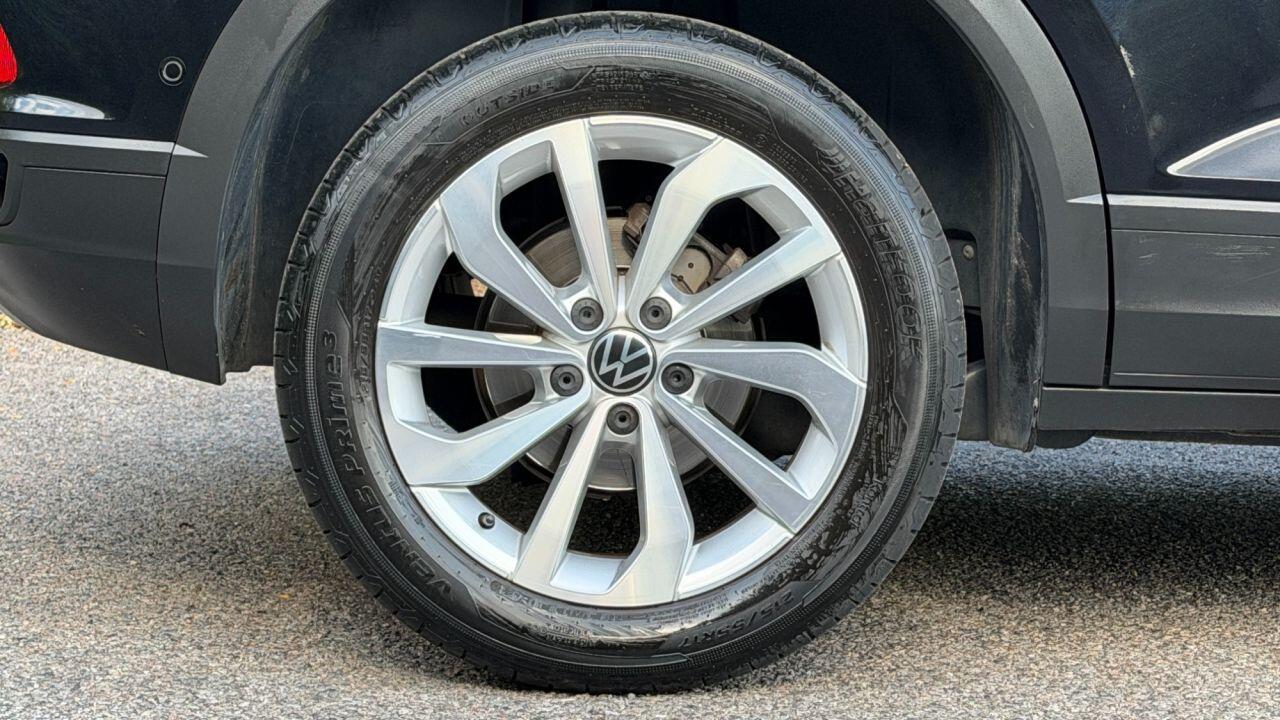 Volkswagen T-Roc view 34