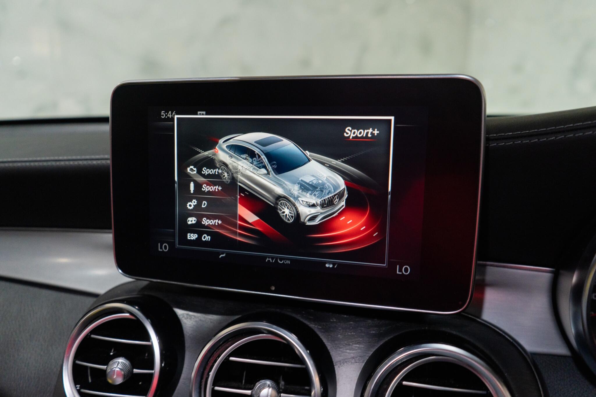 Mercedes-Benz GLC view 30