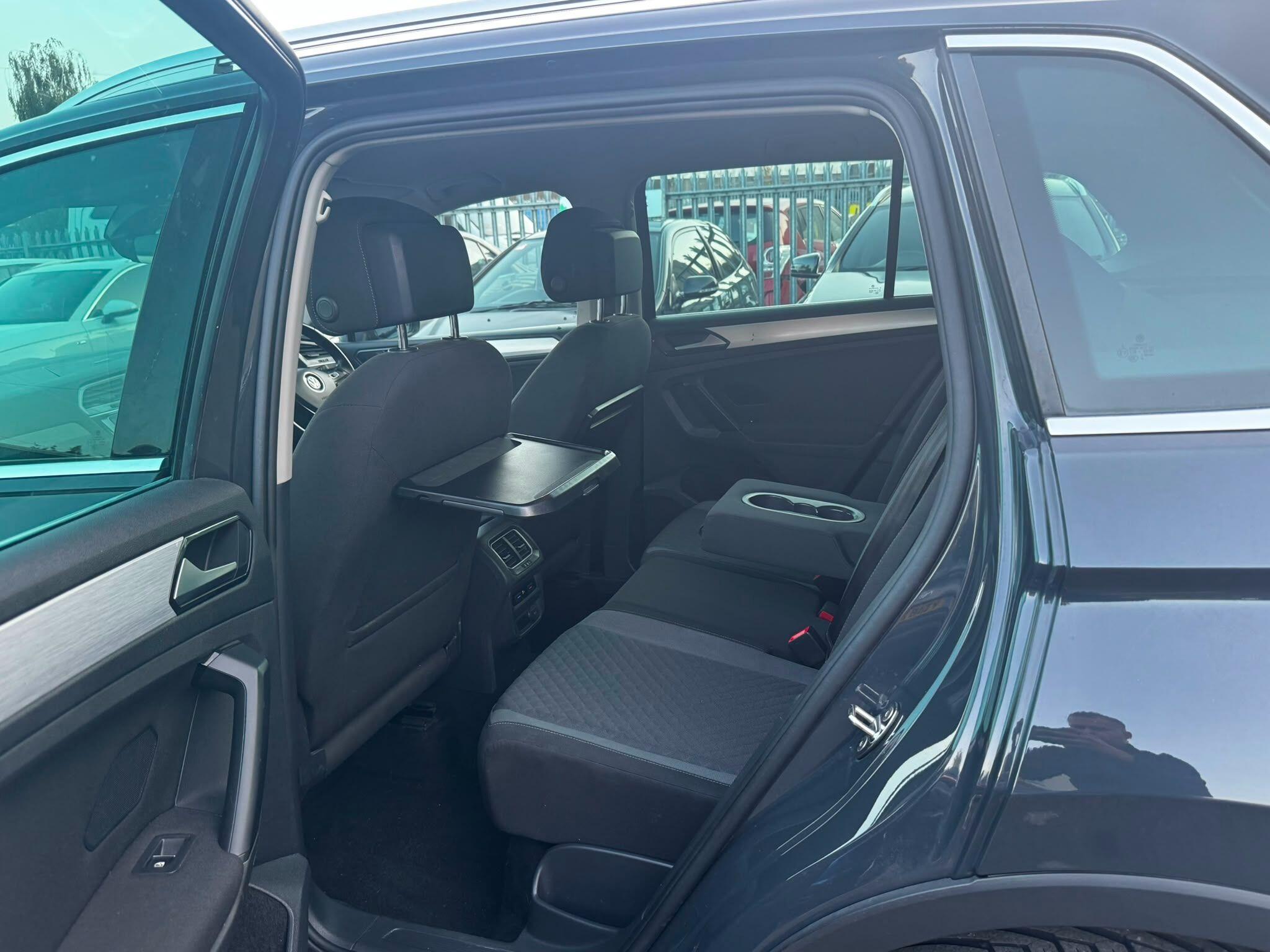 Volkswagen Tiguan view 40