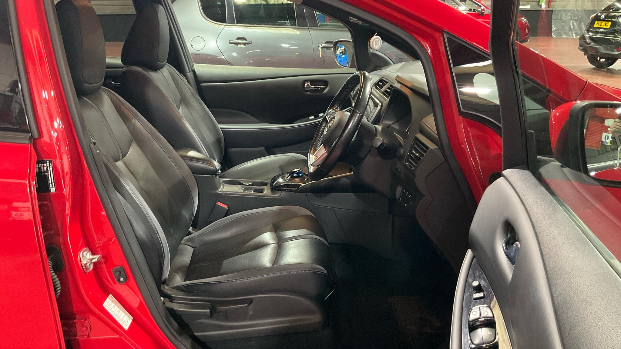 Nissan Leaf view 9